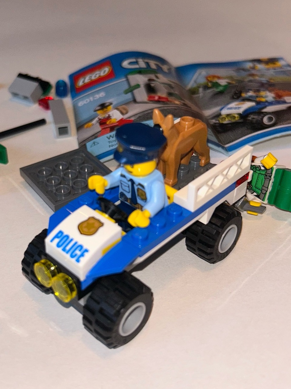 LEGO City #60136 Police Starter Set
Built set. No box. Retired Set. - Picture 9 of 12